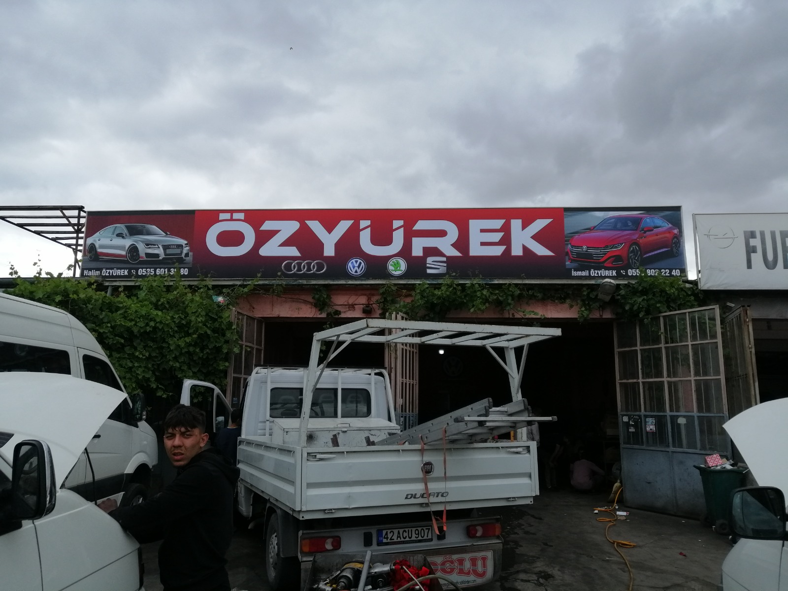 Özyürek Işıksız Tabela